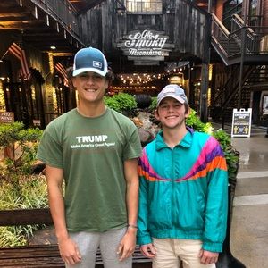 Meet your Posher, Mark